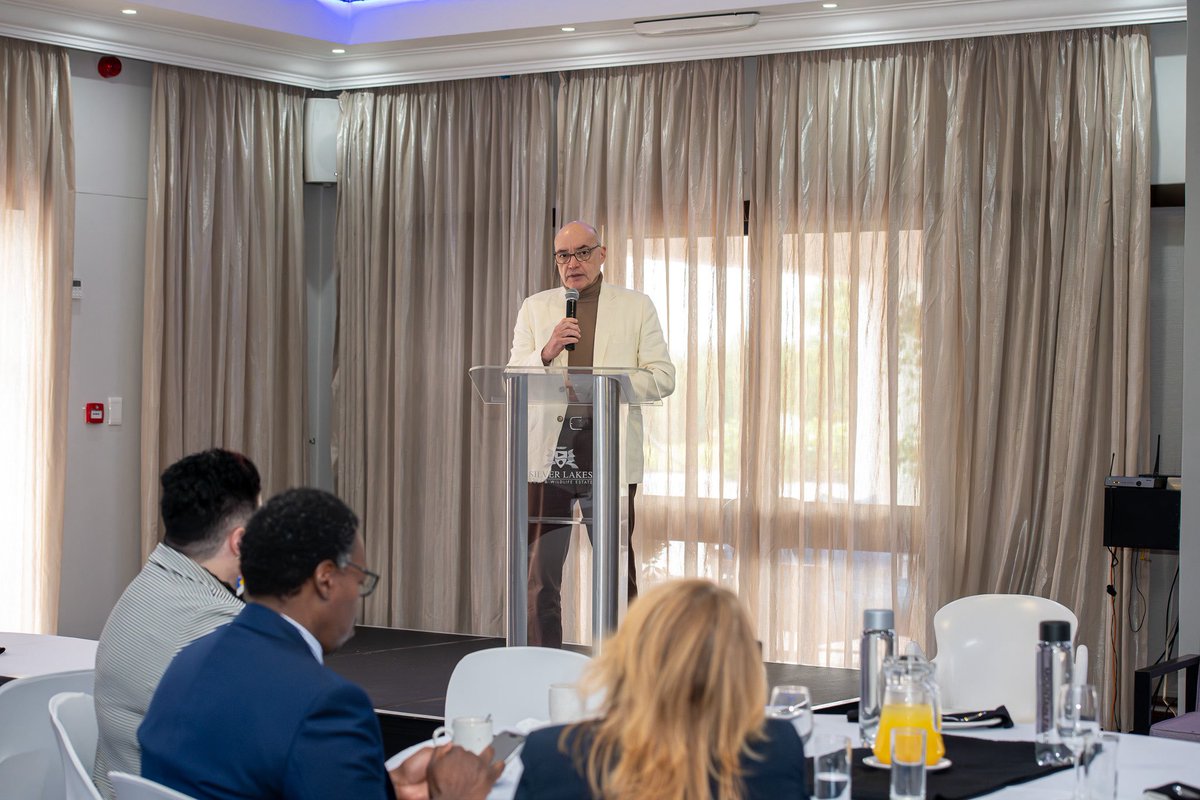 embpanamazaf's tweet photo. A Banking Breakfast forum was held during the recent Panama Week in South Africa. Financial authorities of both countries participated and shared their experience and knowledge in the field. Further interaction between the two nations is expected in the near future. https://t.co/3tMeUnFgOn