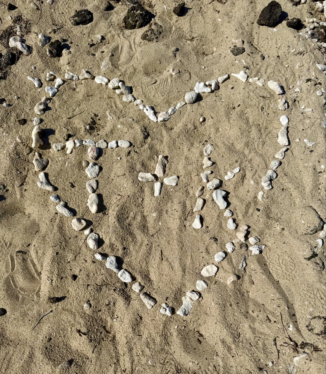 Artistic Inspiration: Kua Bay Beach, White Sands 
#BeINSPIRED! 🌎🎨❤️