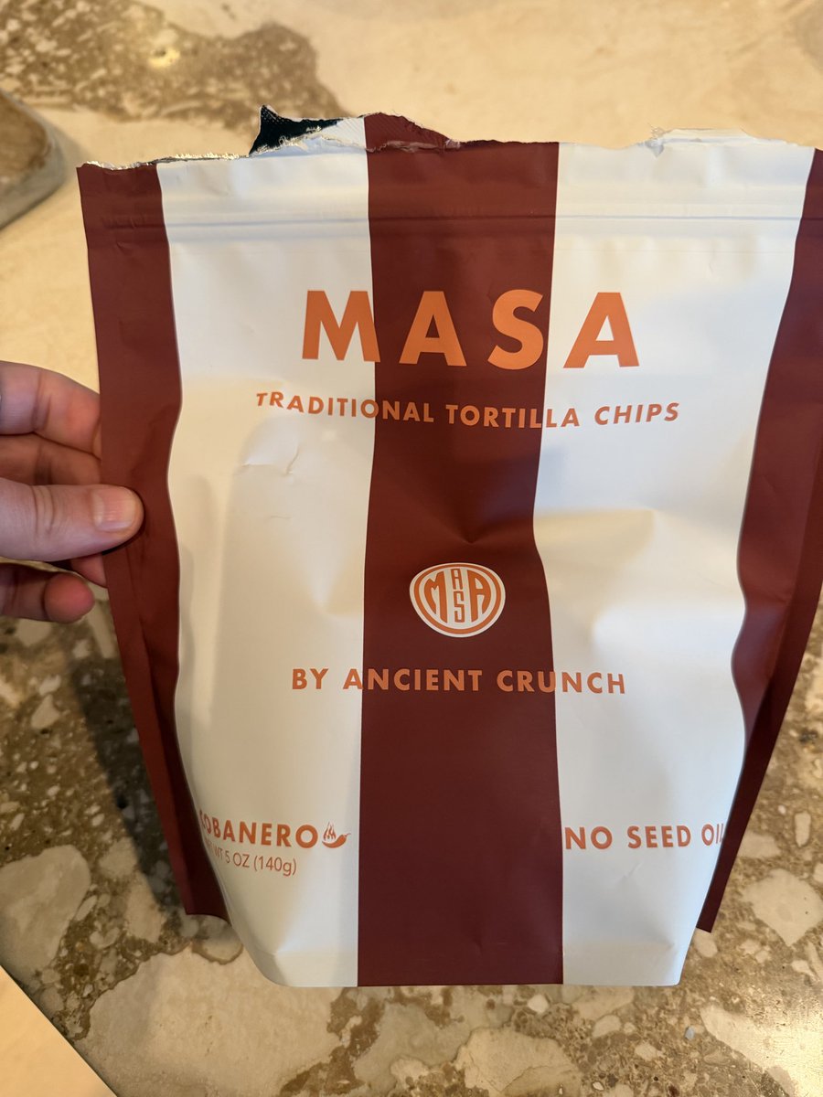 Not too long ago my mom used to pack my lunch for school.

Many times I found Doritos when I opened the brown paper bag.

These MASA chips just gave me a flashback.

Much healthier than Doritos too.

<a href="/Masa_Chips/">MASA Chips</a>
