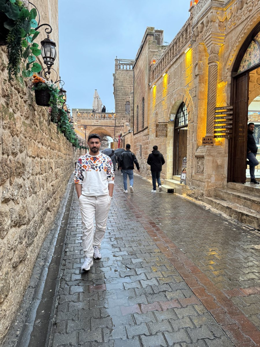 Bilmem kaç şehir daha gitmeliyim kendimi bulmam için