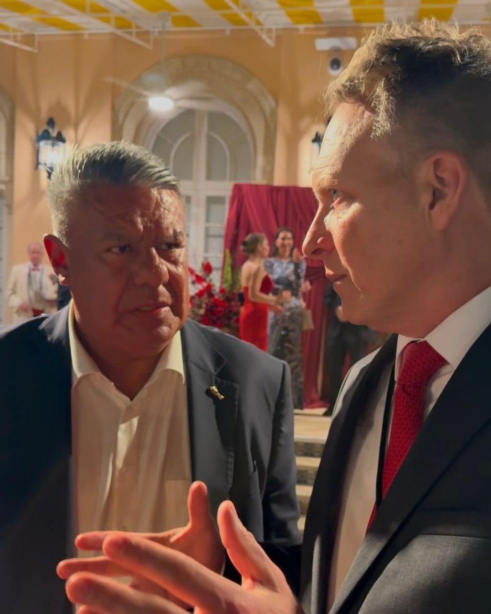 En la gala de Mar-a-Lago, junto a David Harvilicz, Subsecretario de Homeland Security, hablamos sobre la preparación de la AFA para el Mundial 2026, enfocándonos en lo que será la seguridad de los hinchas argentinos.