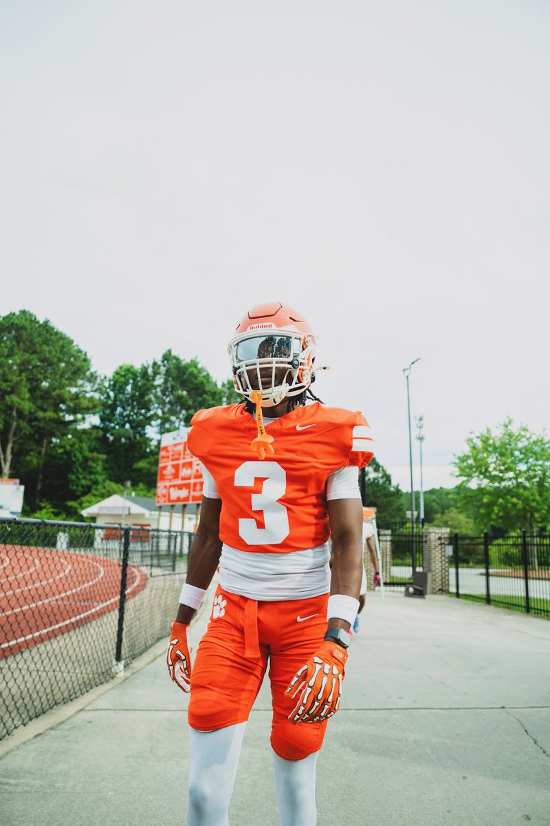 LawrenceWIII's tweet image. Never followed the crowd and never been afraid to take the road least traveled alone… Matthew 7:14 #GodIsWithMe #NarrowWay