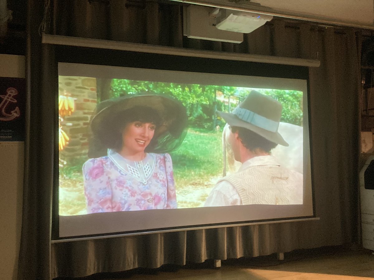 Festiwal <a href="/MFFMaksymiliany/">MFF Maksymiliany</a> odbywa się w pomieszczeniach <a href="/EWTNPL/">EWTN Polska</a> na Dworcu Głównym we Wrocławiu - Stacja Dialog na końcu holu kasowego.
Dziś oglądamy ŻYCIE JEST PIĘKNE Benigniego.