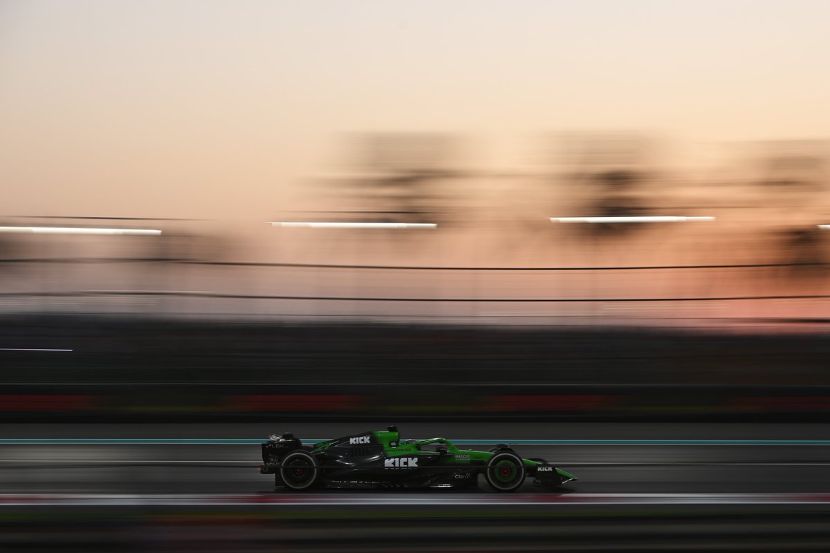 Stake F1 Team KICK Sauber 아부다비 주말 모습