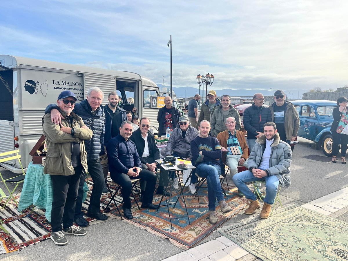 Un moment convivial à l’occasion du rassemblement de voitures anciennes 🚗
L’occasion d’échanger avec des passionnés, de découvrir de beaux modèles et de profiter d’un temps de rencontre simple et chaleureux. Merci aux organisateurs et à tous les participants pour cette