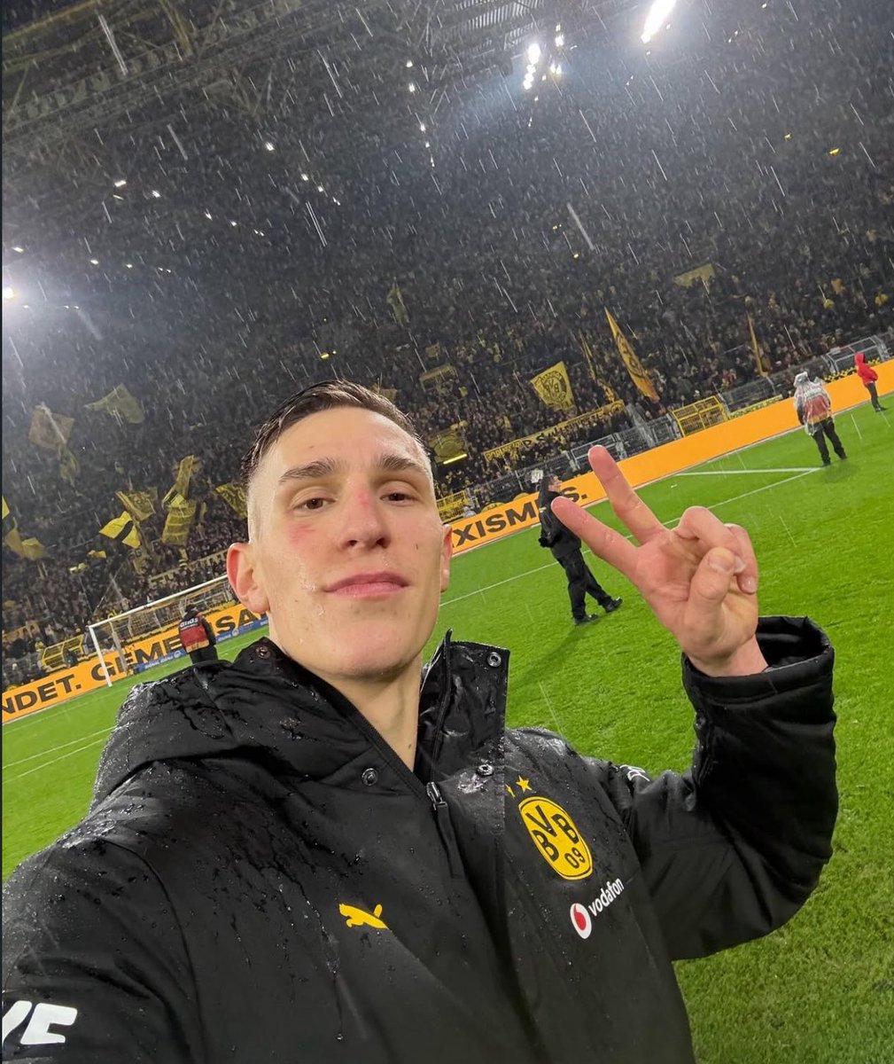 We want the goal of renewing the contract 🫣💛 plssss Schlotti