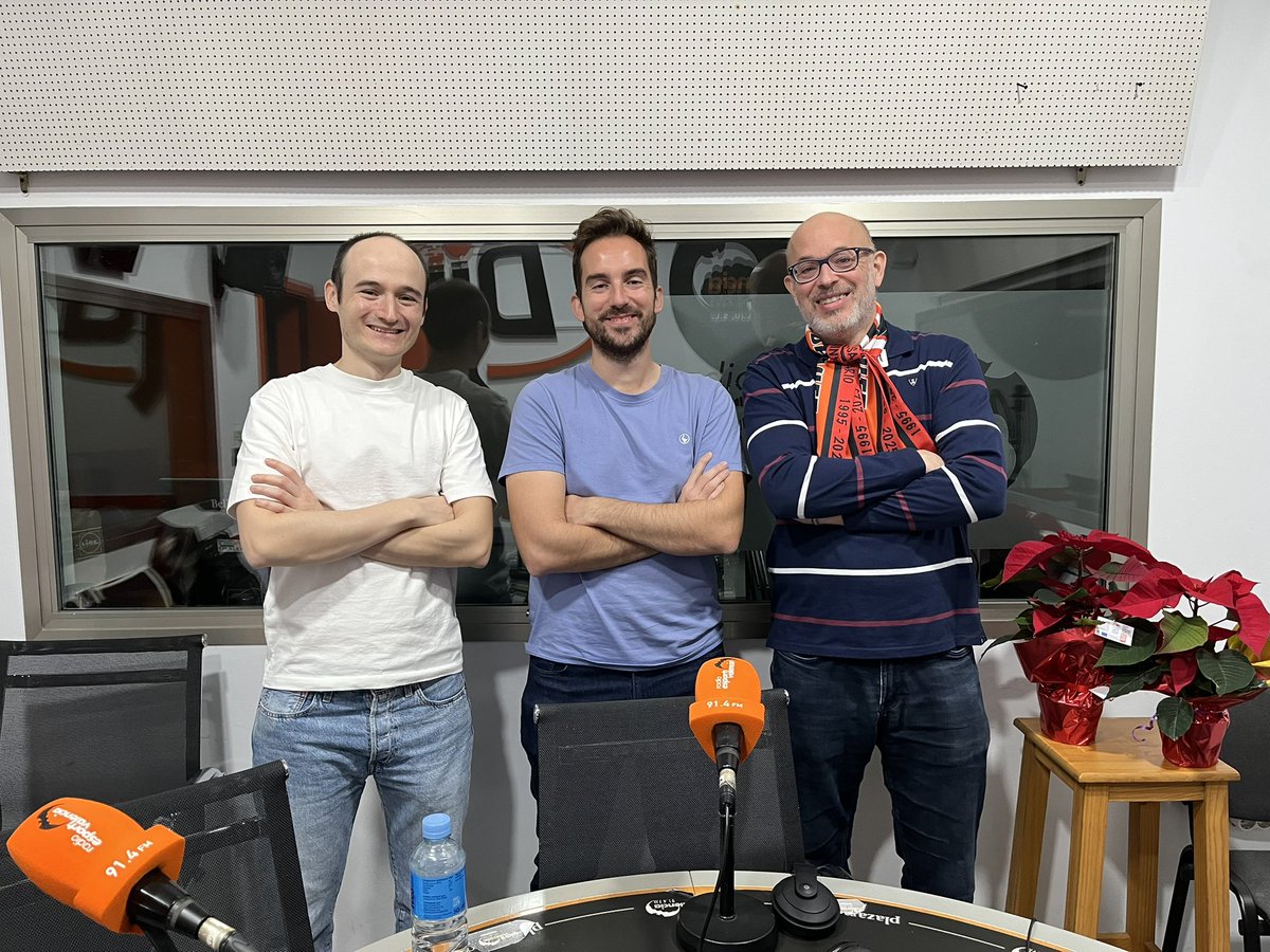 Seguimos con la retransmisión del <a href="/Baskonia/">Kosner Baskonia</a> 🆚<a href="/valenciabasket/">Valencia Basket Club</a> en la 91.4FM 🏀🍊

🎙️<a href="/abelaguado_/">Abel Aguado</a> 
🗣️<a href="/Uiso_Crespo/">Uiso Crespo</a> y <a href="/ramirocp9/">Ramiro Carrión</a> 

🎧91.4FM y wwwradioesport914.com