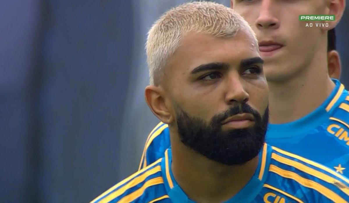 DiaDe_Cruzeiro's tweet image. Pior que o fi da mãe tem a aura...