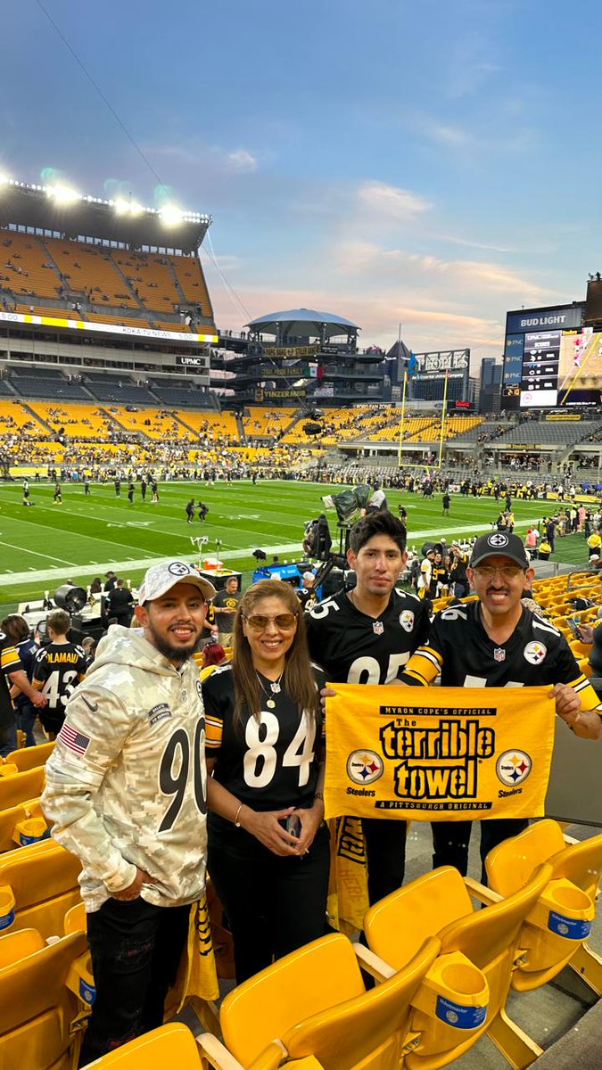 Thania Sánchez. tweet media