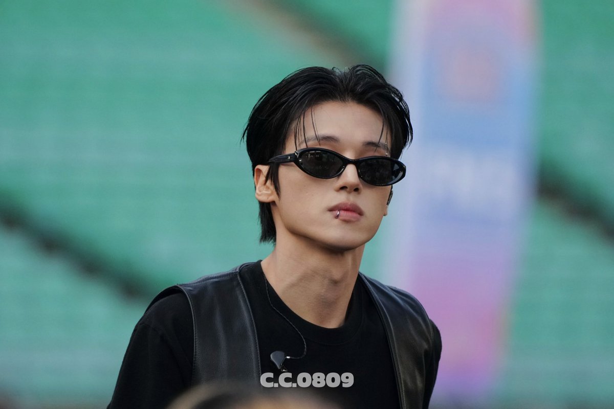 cc_tini0809's tweet photo. 2025.12.07
ACON SoundCheck
#ATEEZ #wooyong #우영 https://t.co/X2nngCIJLV