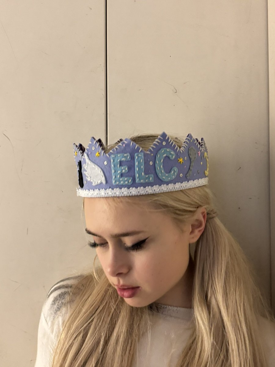 erin lecount tweet media
