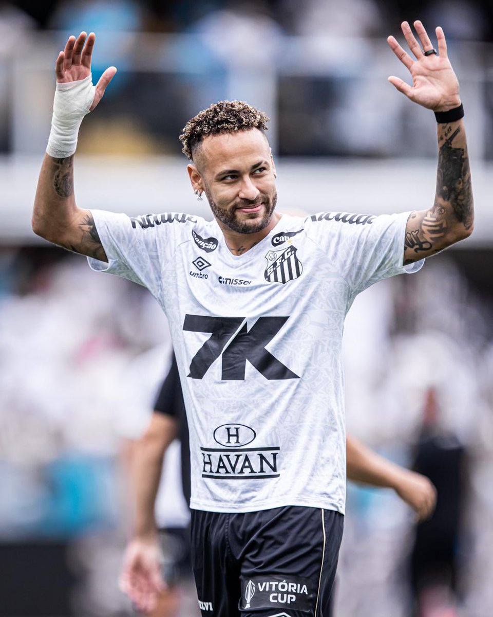 📸 - Neymar ahead of the game.