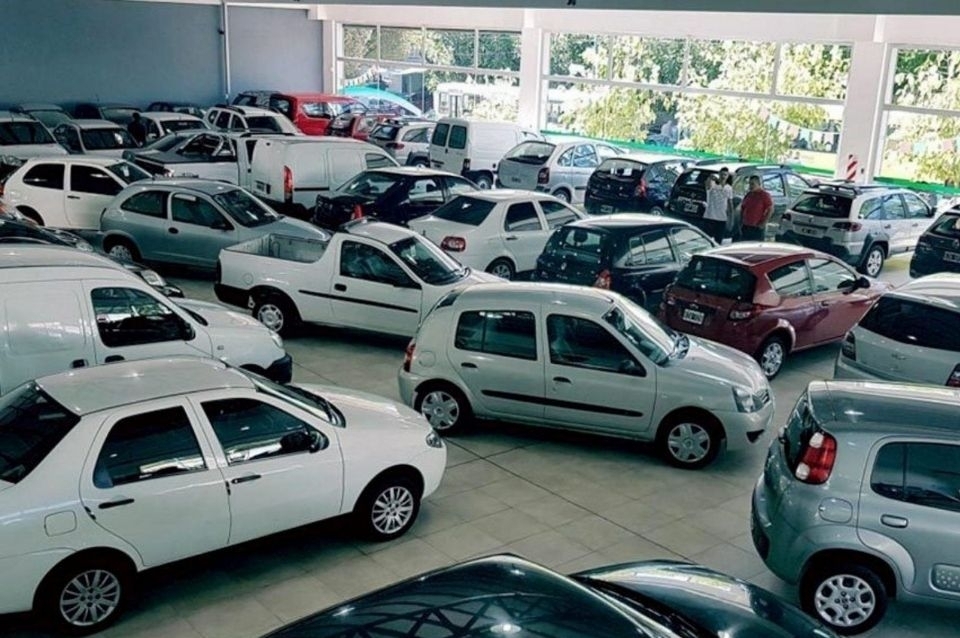 radiolt10's tweet image. #Noviembre | Se registró una fuerte caída en la venta de autos usados 👉 lt10.com.ar/noticia/483651…