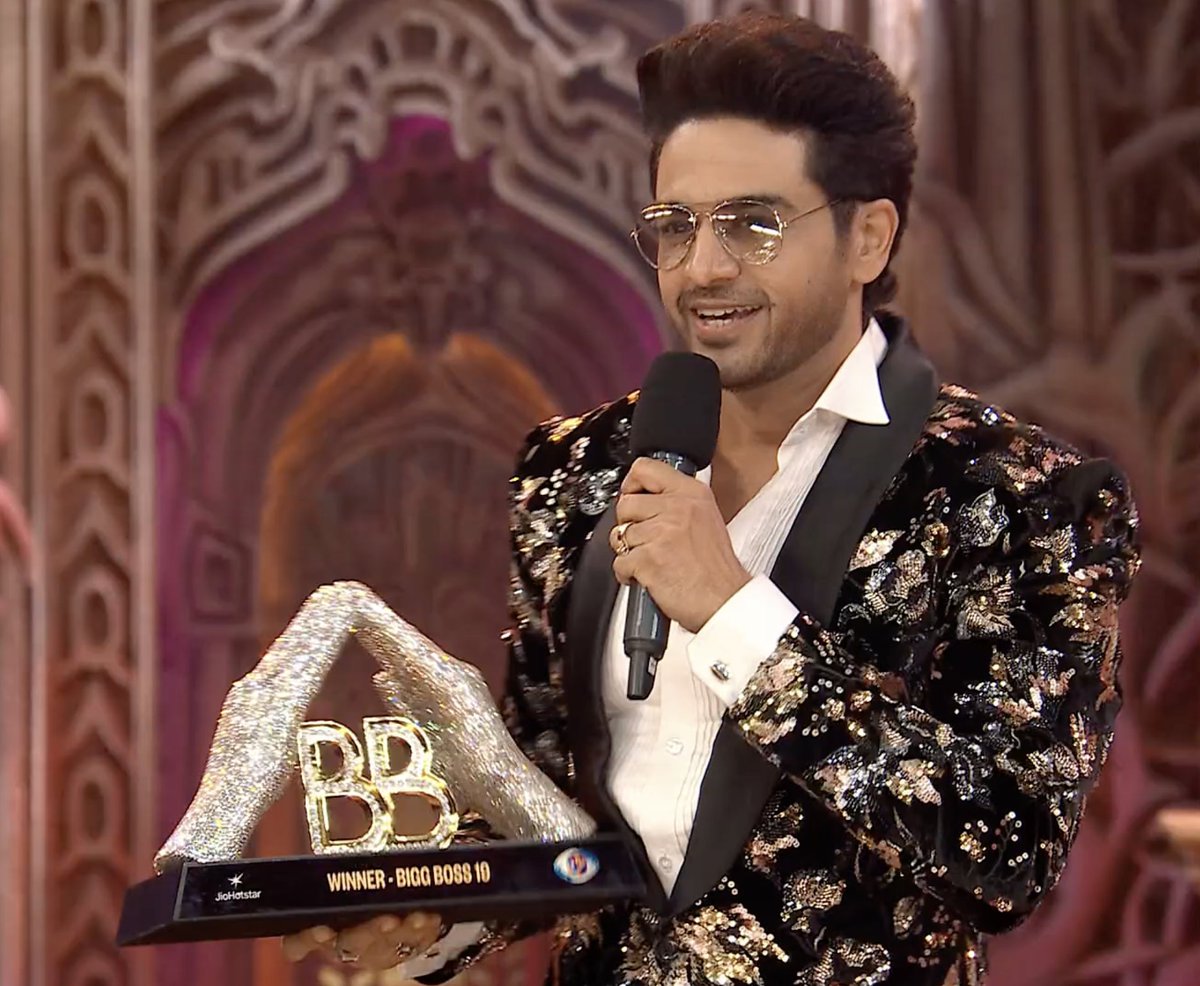 nushtweets_'s tweet photo. I am so happy right now. Gaurav's win feels incredibly personal. I love this man ♥️

He played with so much dignity and grace. He truly deserved to win this show.
Not just this show, I hope this man keeps winning like this in life as well. 

#GauravKhanna
#BiggBoss19 #BB19 https://t.co/xY9CMDkma4
