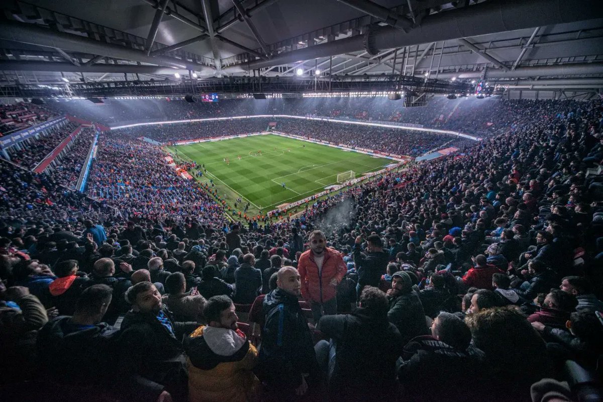 HAFTAYA MAÇI ALACAK KİŞİ SİZLERSİNİZ 90 DAKİKA HINCA HINÇ AGRESİF TRABZONSPOR TRİBÜNÜ