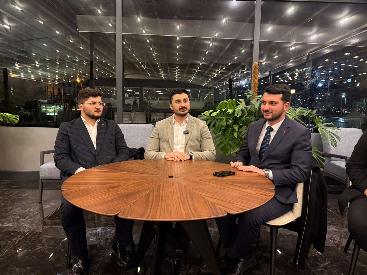 Gençlik Kolları Başkanımız Haldun Pekdemir, Ordu İl Gençlik Kollarımız ile bir araya geldi.

Gençlik Kolları İl Başkanımız Muhammed Alişarlı ve değerli yönetimine çalışmalarında kolaylıklar dileriz.

#Yanındayız