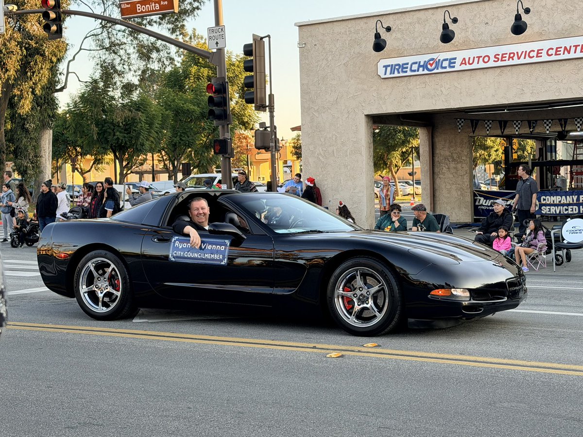 Ryan A. Vienna tweet media