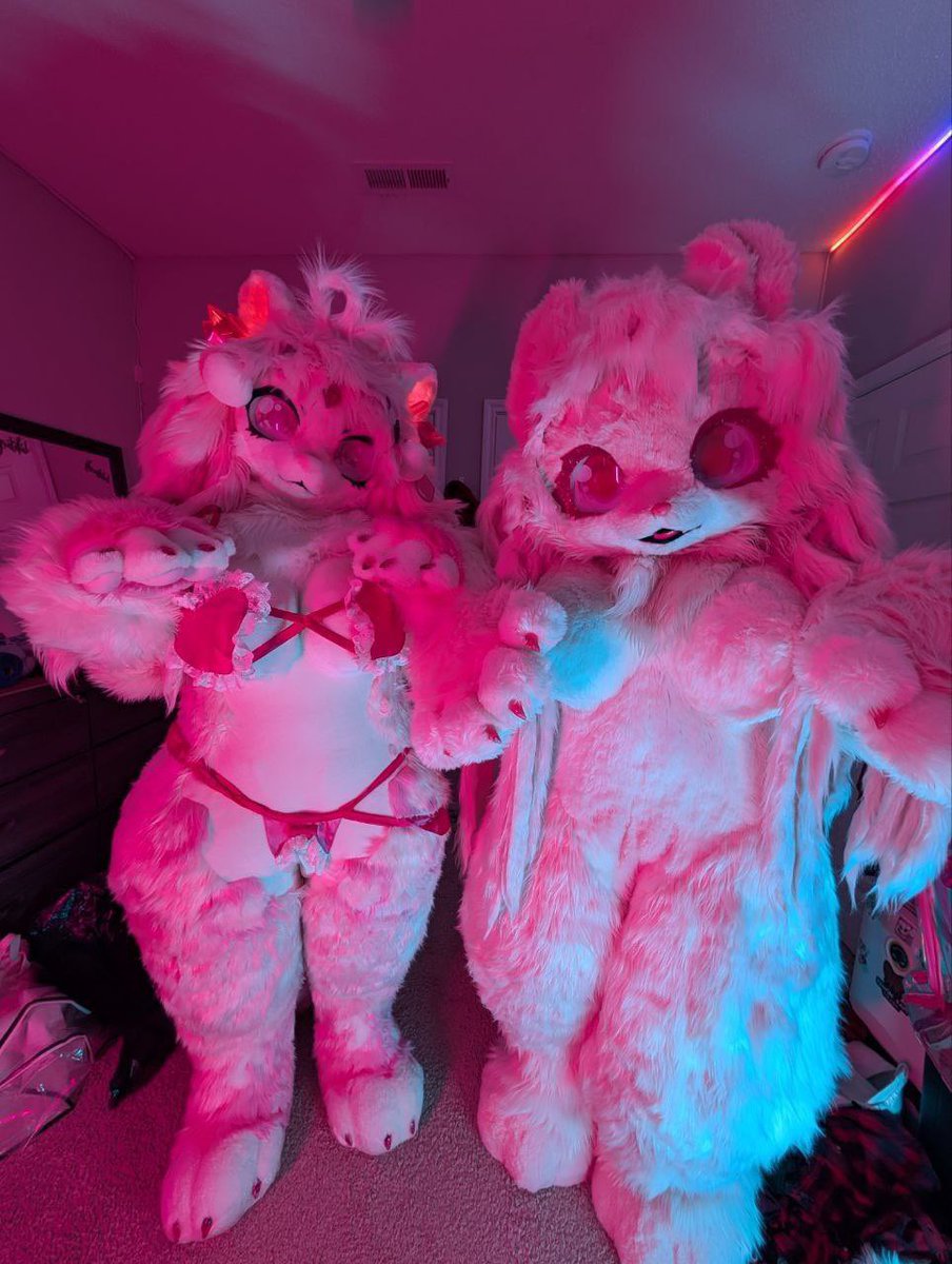 <a href="/DragonwellFurry/">极井龙工/Dragonwell</a> Thank you for
Making her possible
Dragonwell💕😭

<a href="/DragonwellFurry/">极井龙工/Dragonwell</a> i wanted to show you New leopard old
Leopard :3