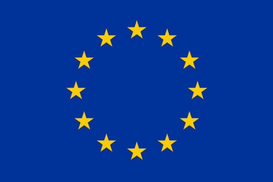 fabiofantozzi's tweet photo. Our flag. The flag of freedom. #EU https://t.co/y9nA3wGjub