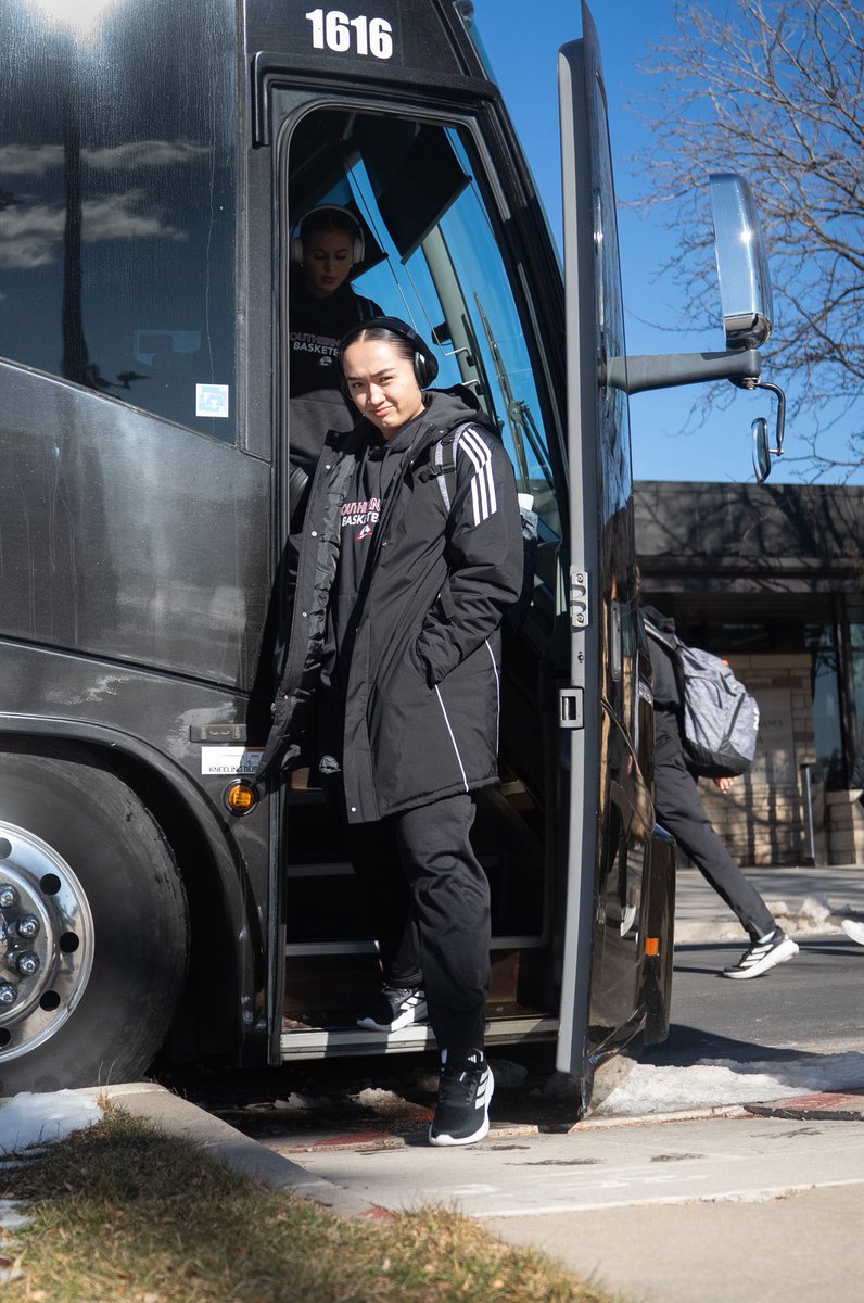 Road game. Same mission. 🦅🦅

#TBirdNation ⚡️ #RaiseTheHammer