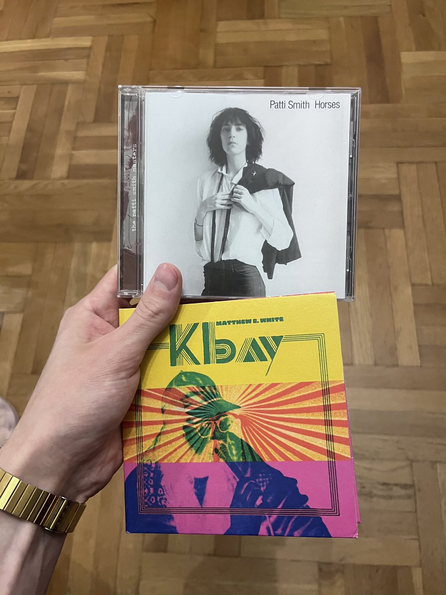 New arrivals in my ever-expanding cd collection: a stone cold classic by patti smith (banned on steam) and this riso-printed something 
Thank you, <a href="/na_mia_/">Nastasya</a>!