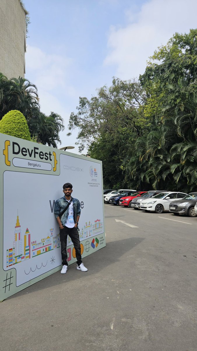 logesh_m_sfdc's tweet image. Saturday-ing in BLR 😎✨

@GDGBLR @Google @antigravity @GeminiApp @sundarpichai