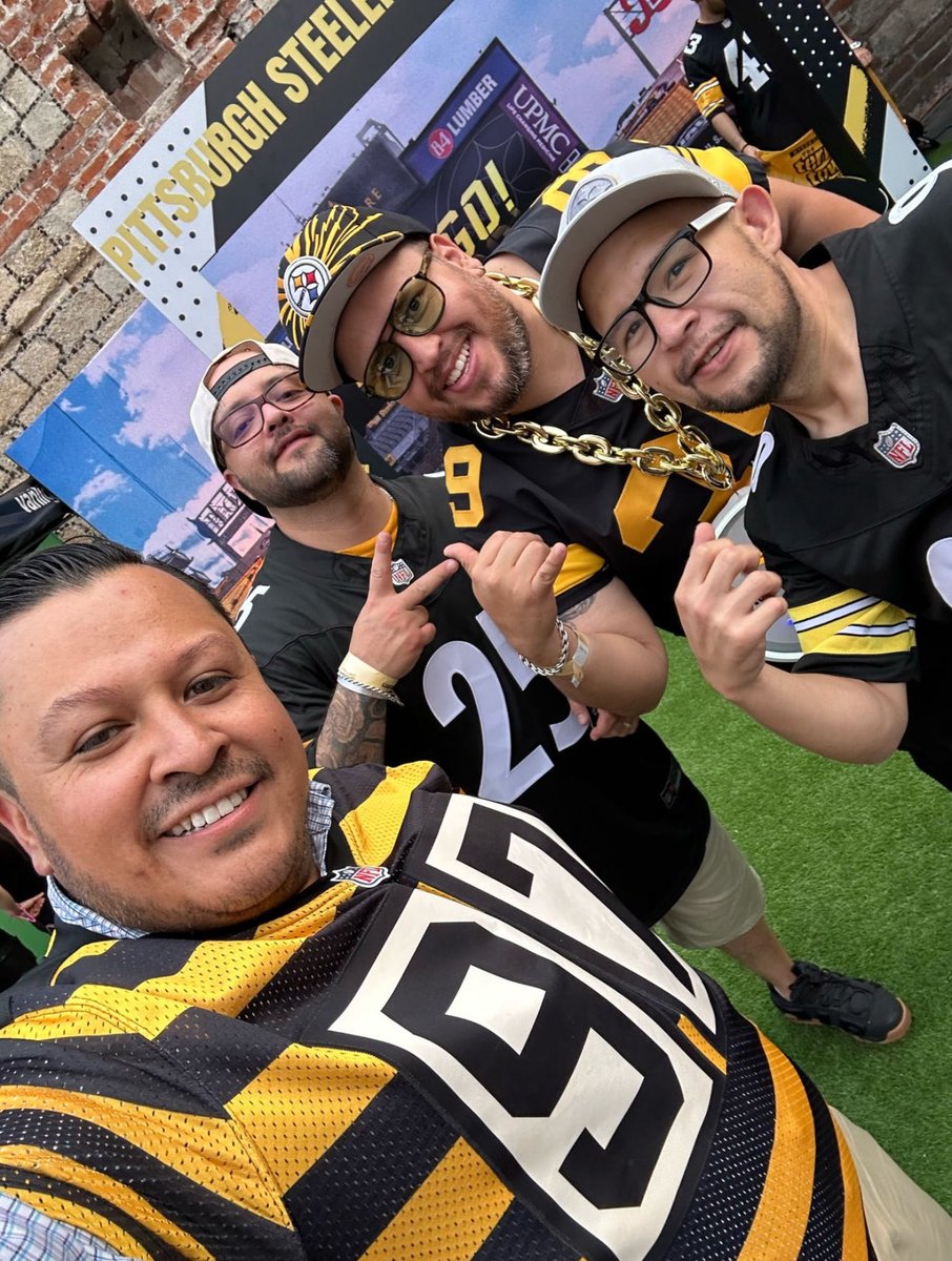 Steelmex89's tweet photo. @FOXImpactoNFL 
Saludos desde Cuerna-York la gran guayaba ! https://t.co/F0EmgNokHU