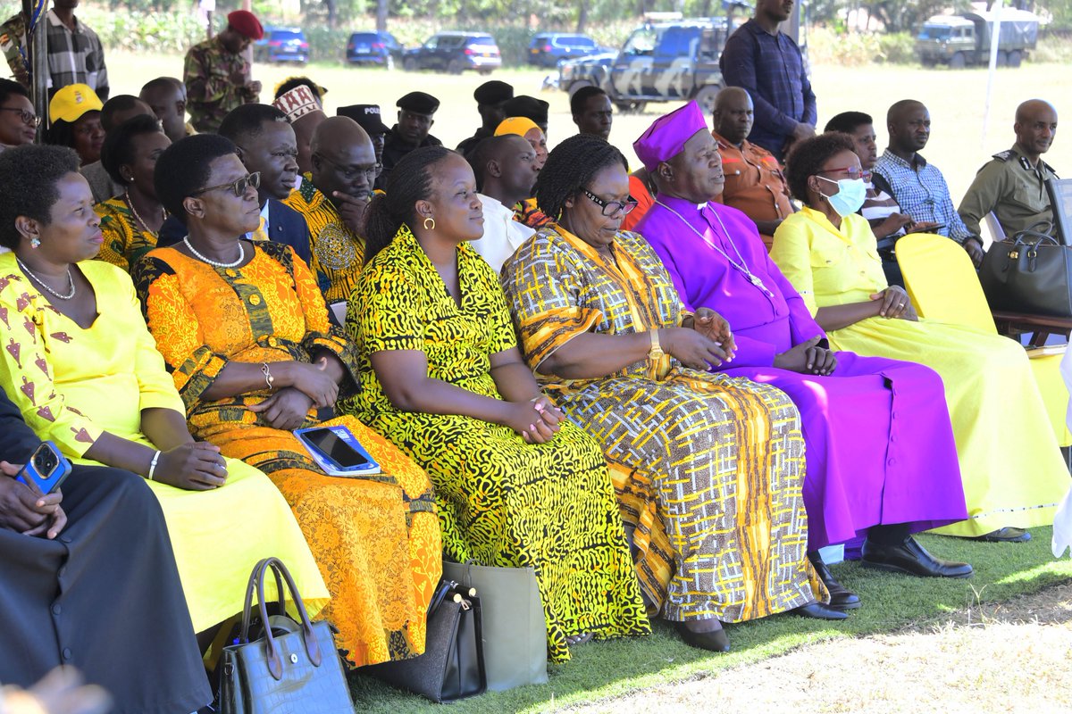 Today in Lira, I met over 15,000 NRM leaders from across Lango. The leaders raised the issue of poor connectivity, especially the eastern access. I told them I would study this matter because it makes no sense for someone from Namasale, only 80 miles from Kampala, to be forced to