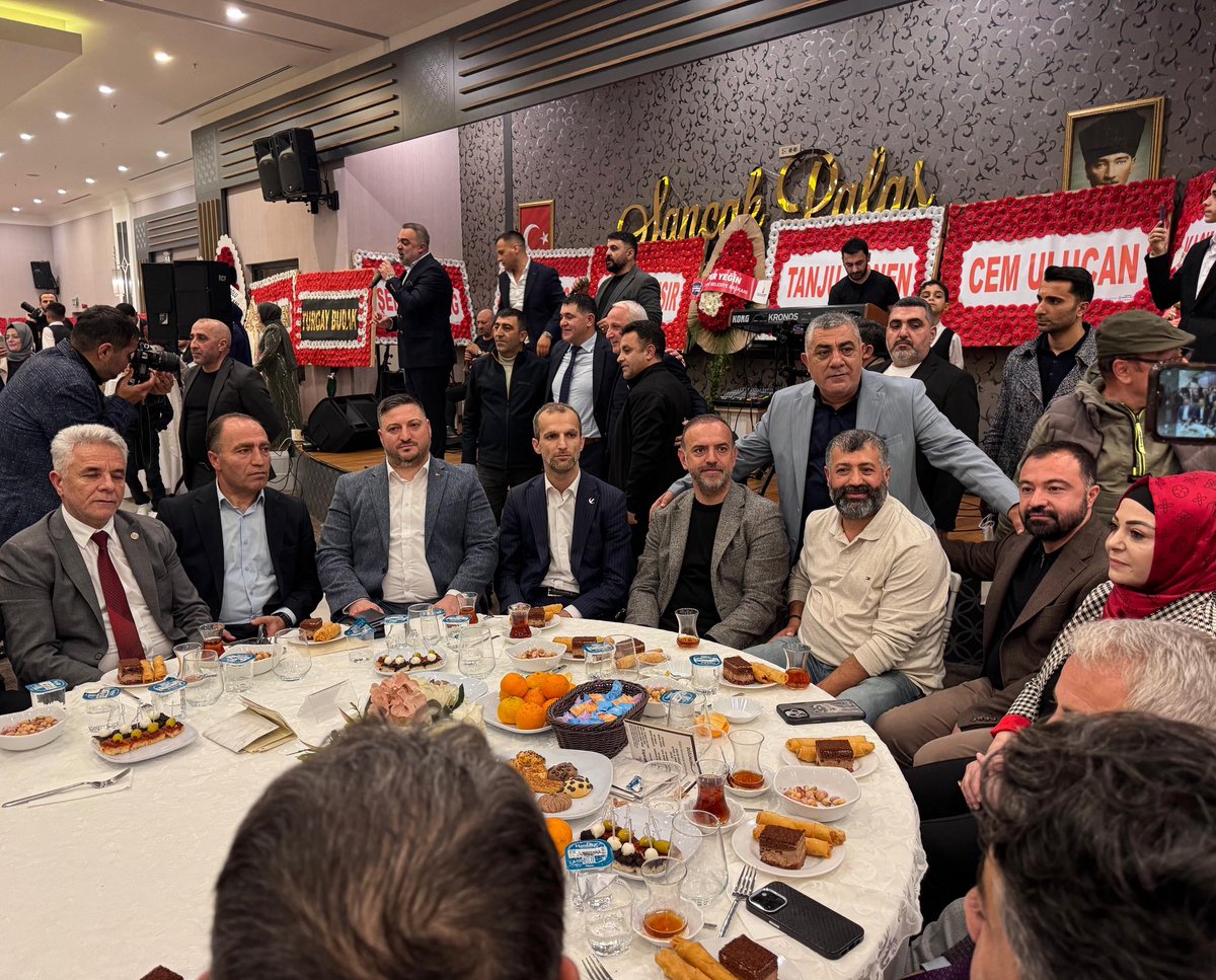 İyi Parti il yönetim kurulu üyesi 31 Mart yerel seçimlerde iyi parti Sancaktepe belediye başkan adayı Sn.Cemal Doğan’ın kıymetli evladı Osman ve Esra Çiftinin düğün merasimine katılım sağladık.

Çiftimize iki cihan saadeti ve diliyorum.

<a href="/nuriozatatr/">Nuri ÖZATA</a> 
<a href="/rprefahpartisi/">Yeniden Refah Partisi</a>