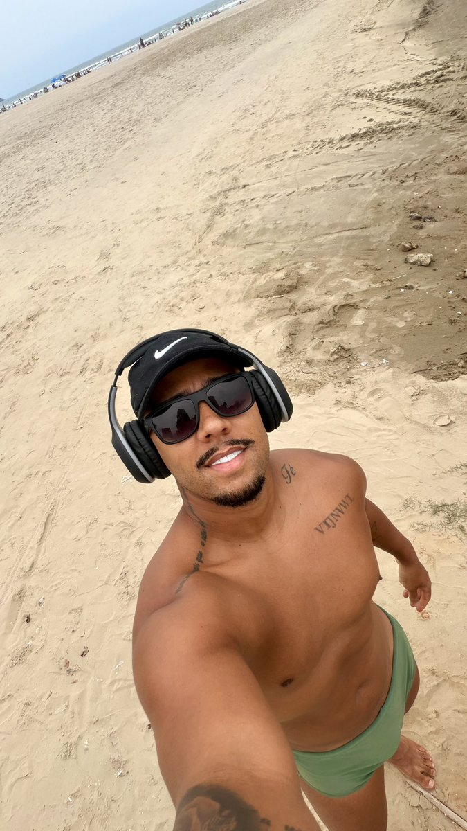 LucasMo36119155's tweet photo. Deu praia😍 https://t.co/lrodmlM4bO