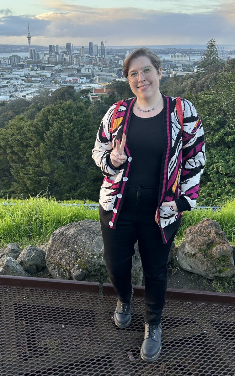 nvansistine's tweet image. Officially down over 20lbs since the beginning of fall. Being brave enough to work with an incredible nutritionist is repairing 20 years of a strained relationship with my body, my health, and my daily experience with food. 💖