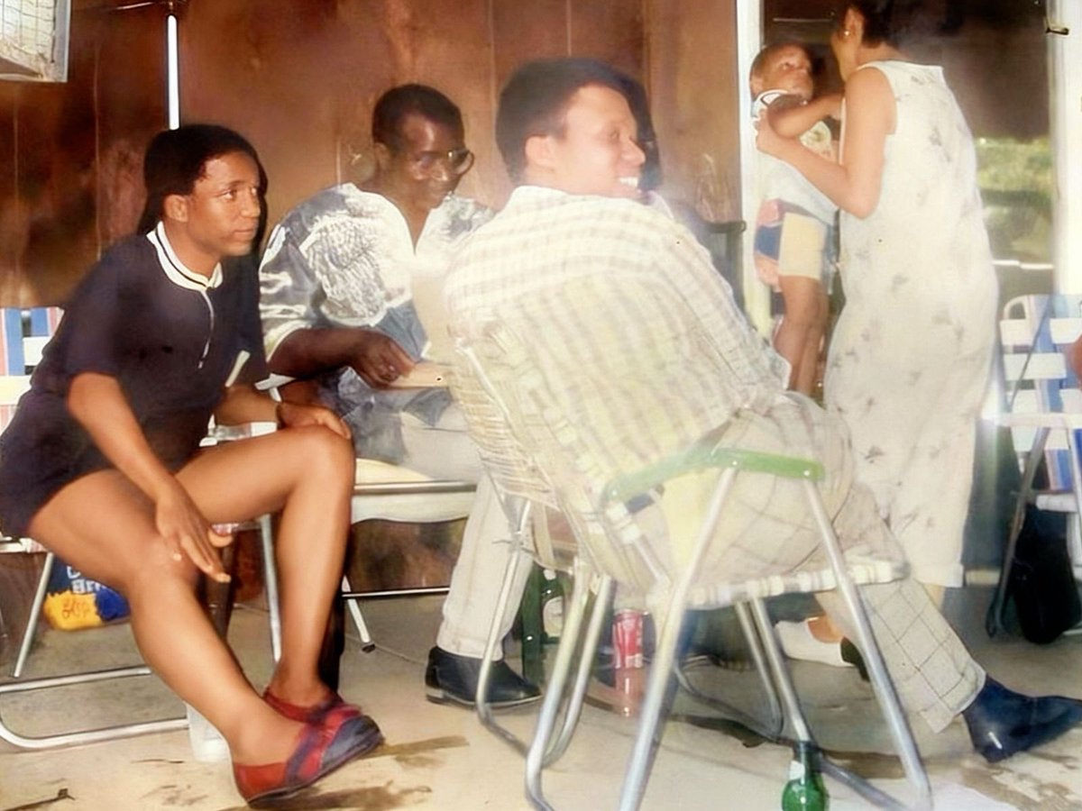 Throwback to when I was with the legendary Ace Ntsoelengoe in Minneapolis, Minnesota in the late 80s.

#kaizermotaung #acentsoelengoe