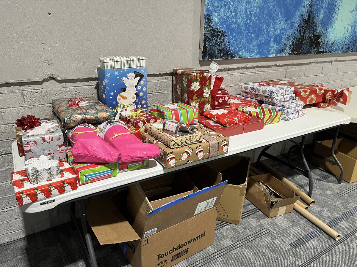str8st's tweet image. Pray as Jeri Harris and her amazing team have started collecting and wrapping Prison Fellowship Angel Tree gifts. Blessed as Straight Street started this partnership in 1999.