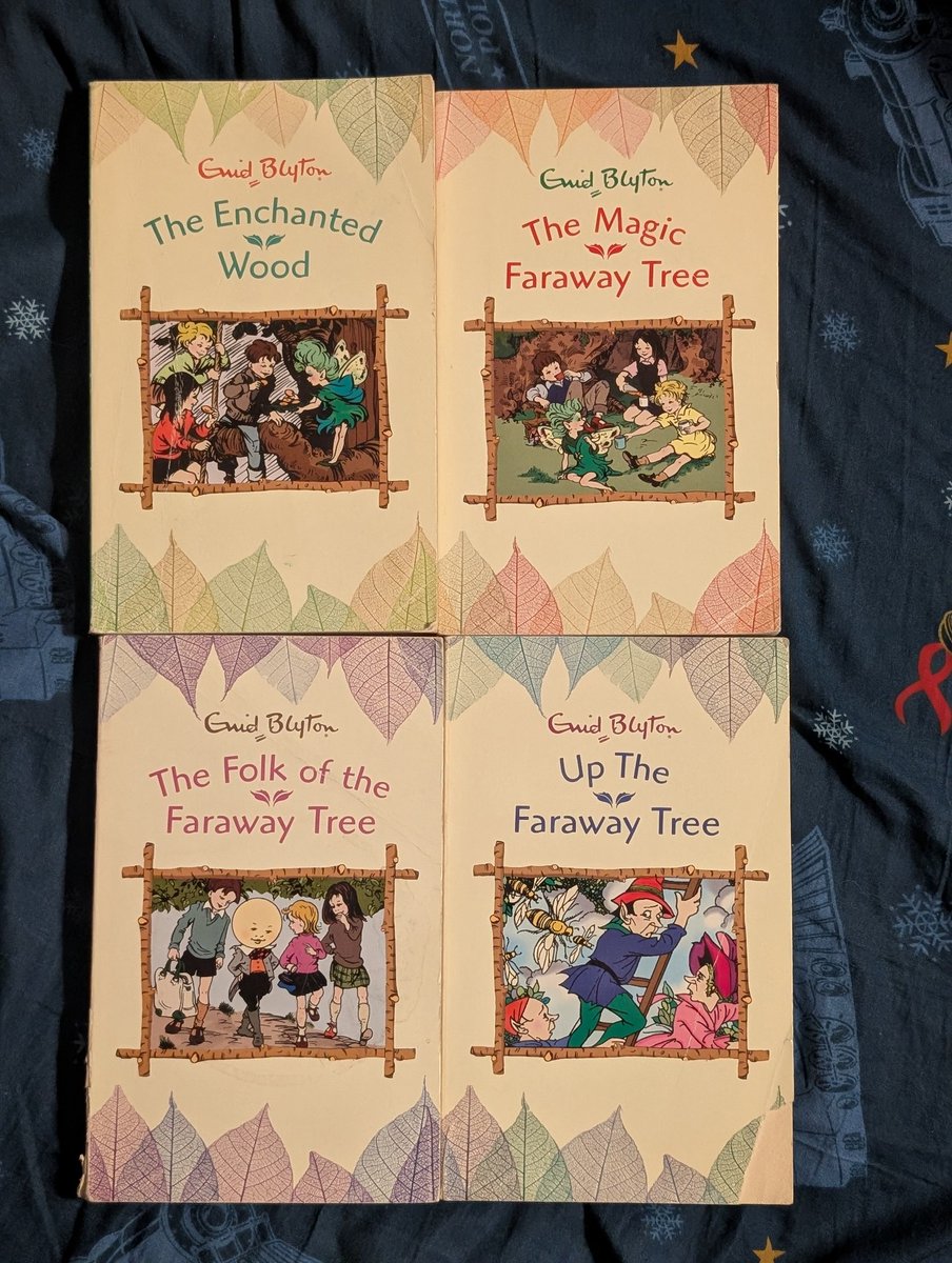 Books By Your Bedside tweet media