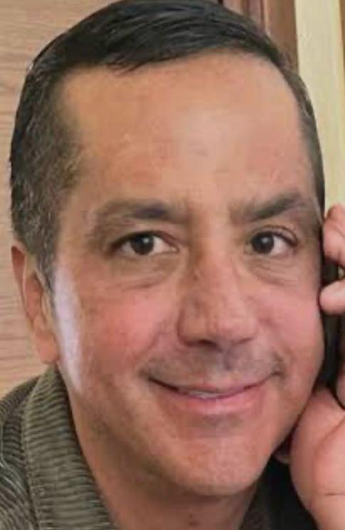 Como se los informé... fue detenido en Estados Unidos, en posesión de droga, el empresario Mauricio Quintanilla, propietario de Transportes Unidos Mexicanos (TUM). 

Además cuenta con seis órdenes de aprehensión en México. 

Detalles: bit.ly/3MoECp5