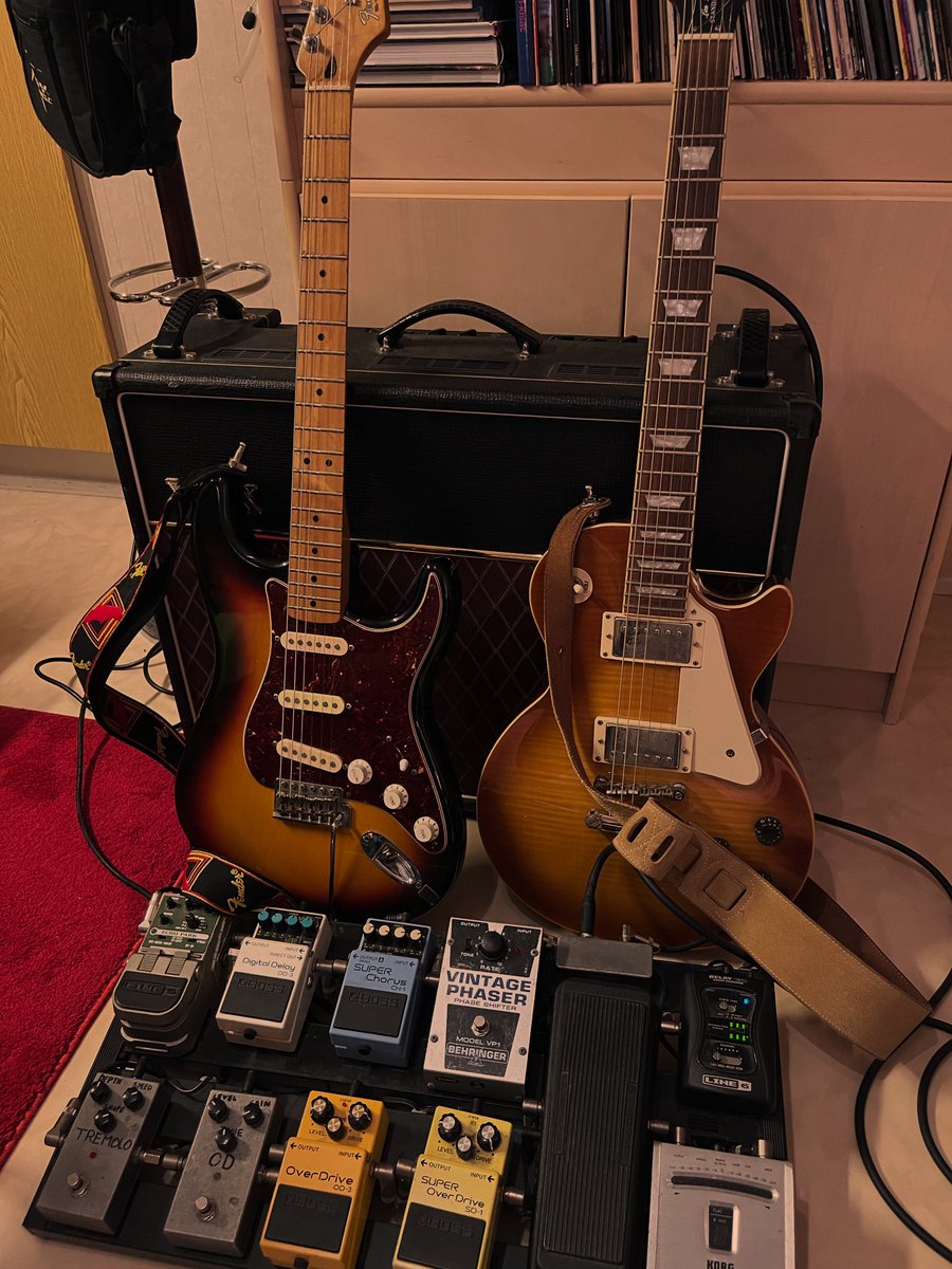 Tänään parit treenisetit: ensin Les Paulilla ja sitten Stratocasterilla. Straton kanssa on löydetty taas mukavasti yhteinen sävel. Se on kulkenut mukana monet seikkailut ja kuullut ja nähnyt monet tarinat viimeisten 15 vuoden aikana. #rokkihommat