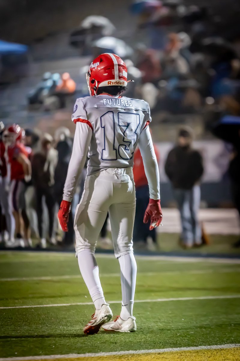 KamronRoberts9's tweet image. 8 Tackles
1 handed int
6 PBUs
0 catches in Man Coverage