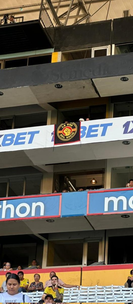 Atención. *LA VOZ DEL SOCIO*. PROGRAMA IMPERDIBLE!!. Que se vayan todos, que no quede ni uno solo. Hoy *20h30* por Youtube. youtube.com/@vozdelsociosb… <a href="/vozdelsociobsc/">La Voz del Socio BSC</a>