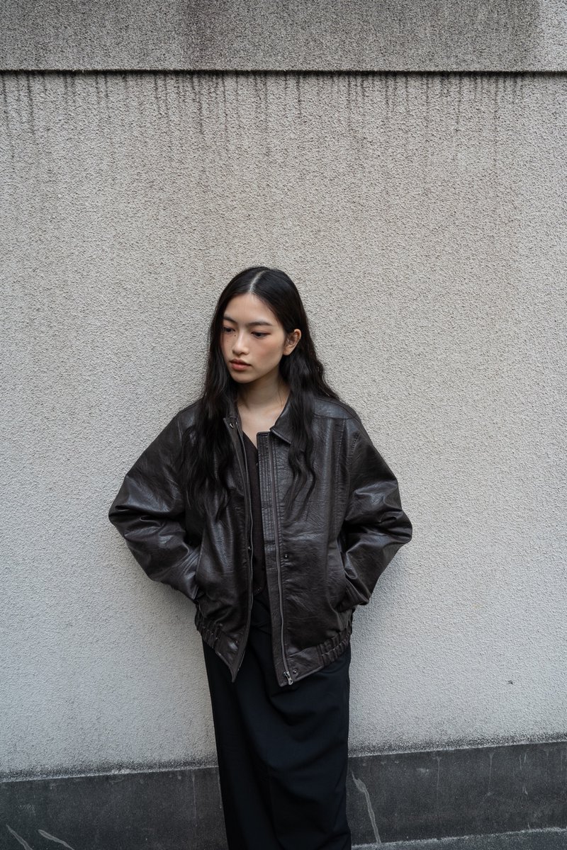 【OHOTORO】ブルゾン　説明欄必ず目を通してください！ マットな質感が際立つ、リアルレザーのような風合いを持つハイ