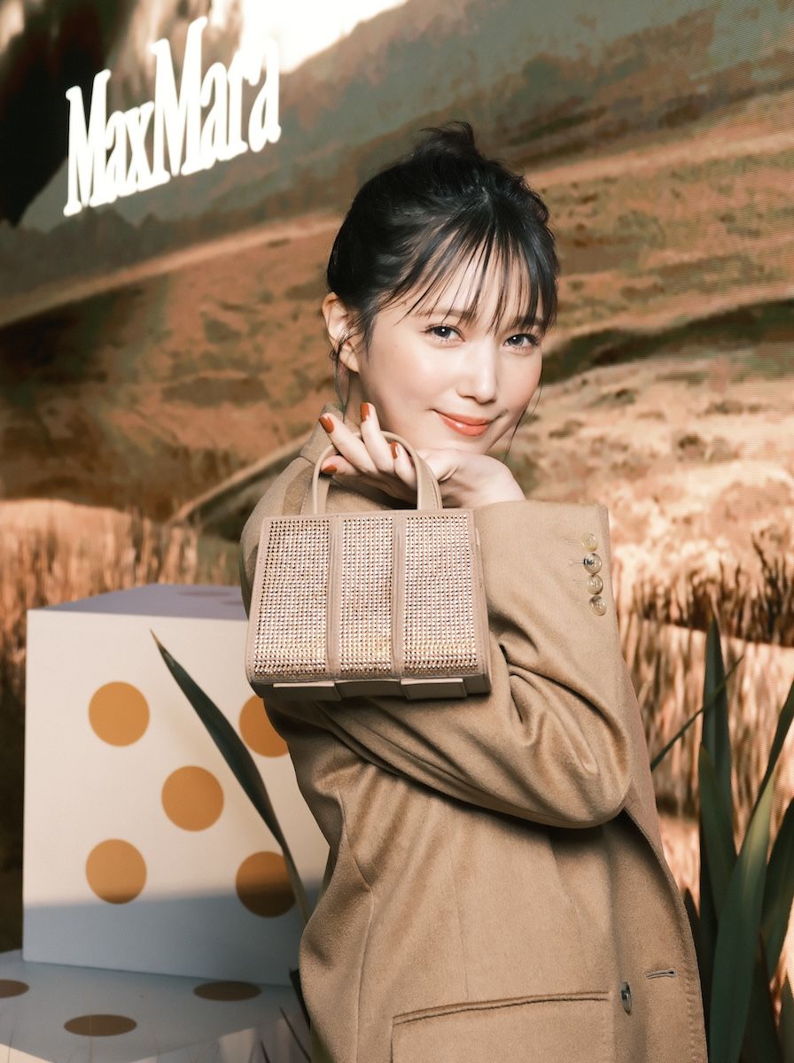 本日最終日】「マックスマーラ」ポップアップにTWICEツウィ、本田翼