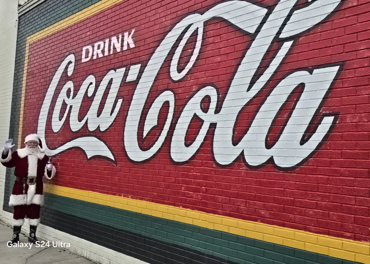 Holidays are coming! <a href="/CocaCola/">Coca-Cola</a>