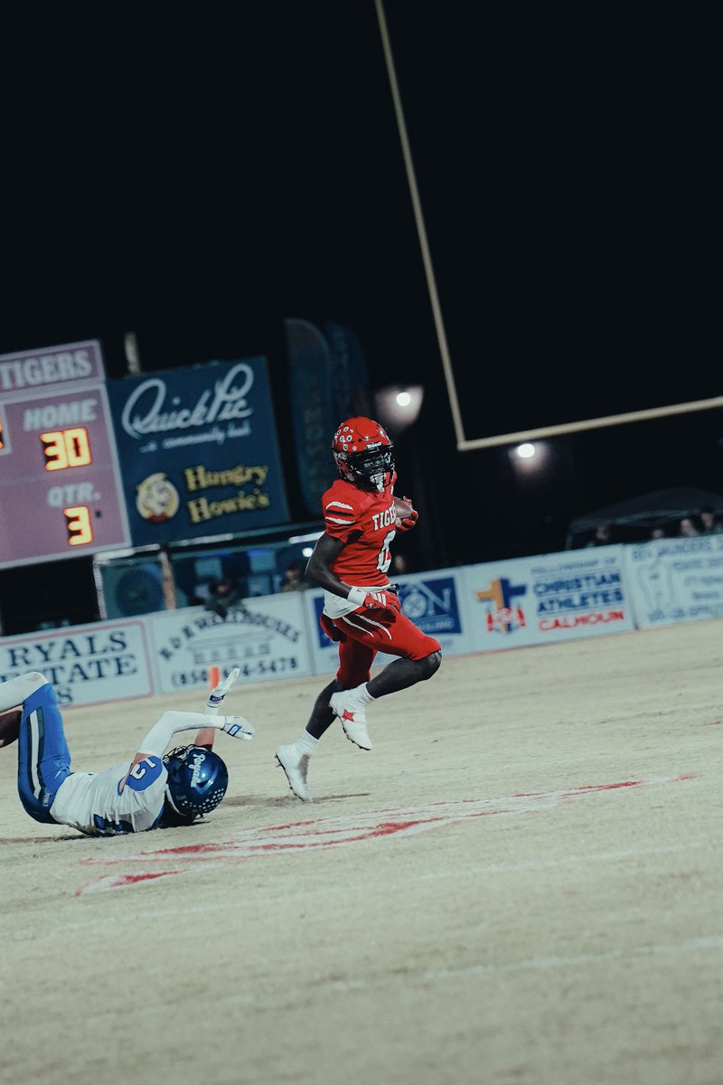 DemarkusR0b's tweet image. Total seasons stats
Offense:
⭐️31 REC
⭐️674 YDS
⭐️12 TDS
Defense:
⭐️25 total tackles 
⭐️2 TFL
⭐️3 INT
@CoachWaggonerGT