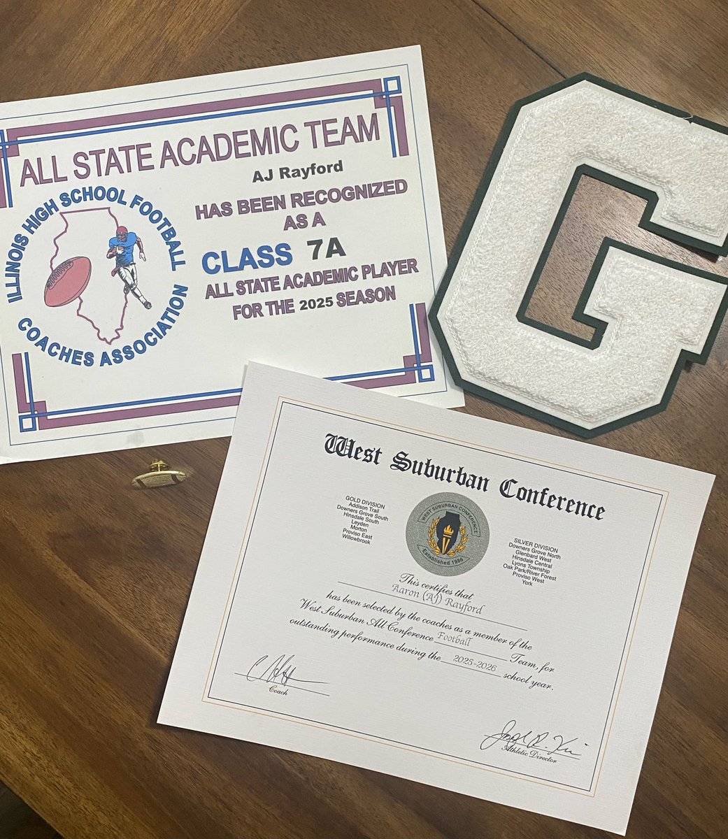 AJRay21's tweet photo. Great Awards Ceremony this evening @HitterFootball #HonorRestored #AllConference #AllStateAcademics

@nexgenscouting @EDGYTIM @CoachChris_Roll @DeepDishFB @michaelsobrien @mikeclarkpreps @dhpreps @PrepRedzone @GregSmithRivals @Bryan_Ault @sixstarfootball @QBHitList @qbwon https://t.co/Y7fSjXYRbv