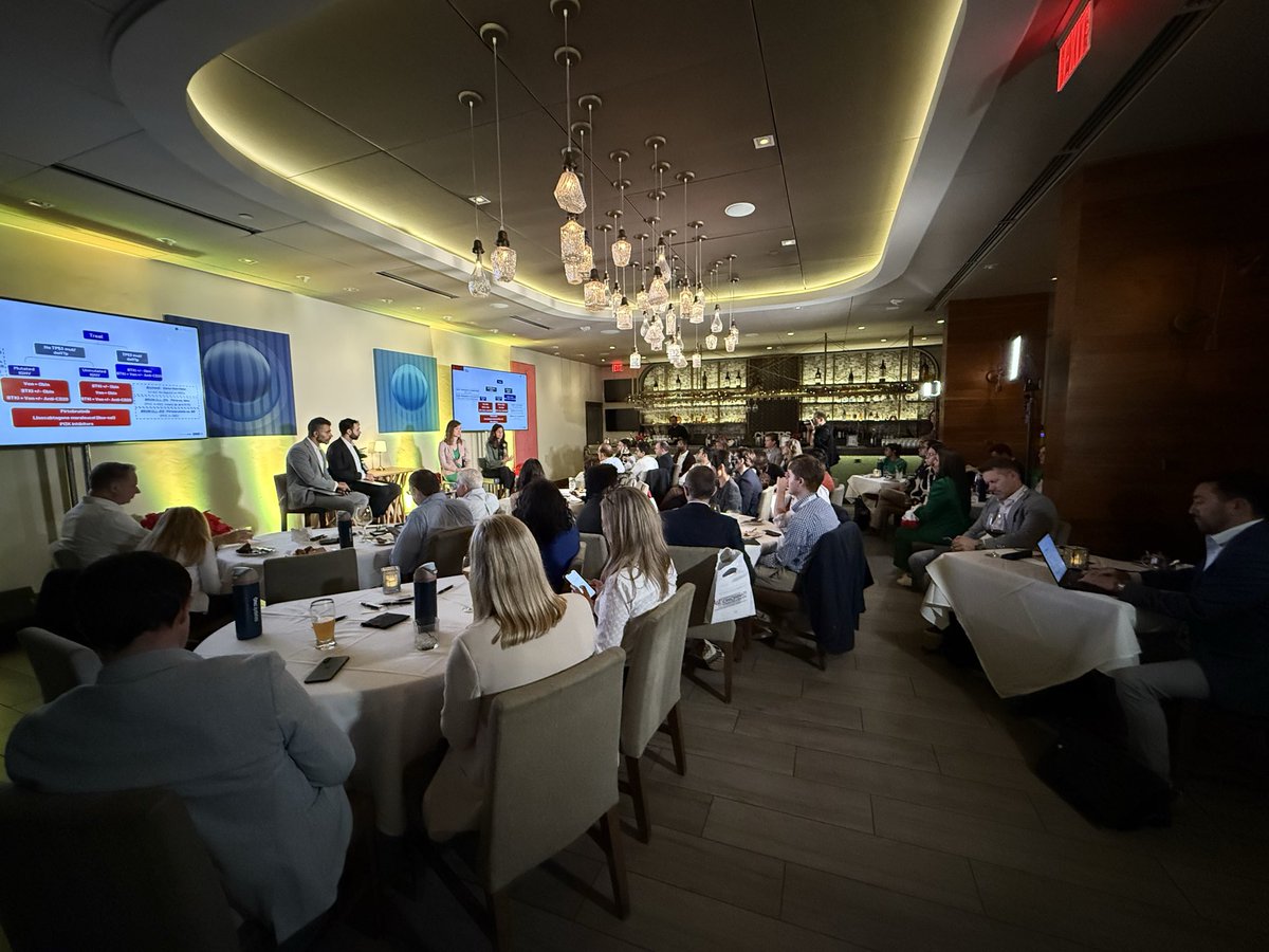 PACKED house at the <a href="/OncBrothers/">Oncology Brothers</a> #AdvInOnc25! One of the best ways for trainees to learn about how the research presented at #ASH25 will impact patient care! 

#MedTwitter #HemeTwitter  @vincentRK <a href="/Myeloma_Doc/">Robert Z. Orlowski</a> <a href="/GCC_Cortes/">Jorge Cortes MD</a> <a href="/AnnaSureda/">Anna Sureda</a> <a href="/DrAEvens/">Andrew M. Evens, DO, MBA, MSc</a> <a href="/calliecoombsmd/">calliecoombs</a> <a href="/bitafakhri/">Bita Fakhri</a>