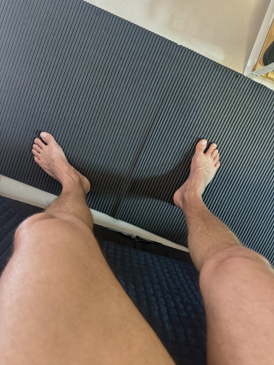 iamantoniosoff's tweet photo. 😮‍💨😮‍💨 #feet https://t.co/OWERF8TWuj