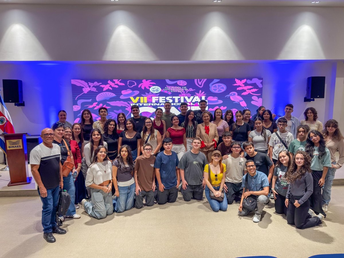 EmbaCR_SV's tweet photo. "Ceniza Negra" fue la película costarricense que la Embajada de Costa Rica presentó en el VII Festival de Cine Intermacional organizado por la Alcaldía de San Salvador Centro- Secretaría de Cultural, un esfuerzo conjunto que fortalece la amistad y cooperación cultural bilateral. https://t.co/sLFImgjDJC