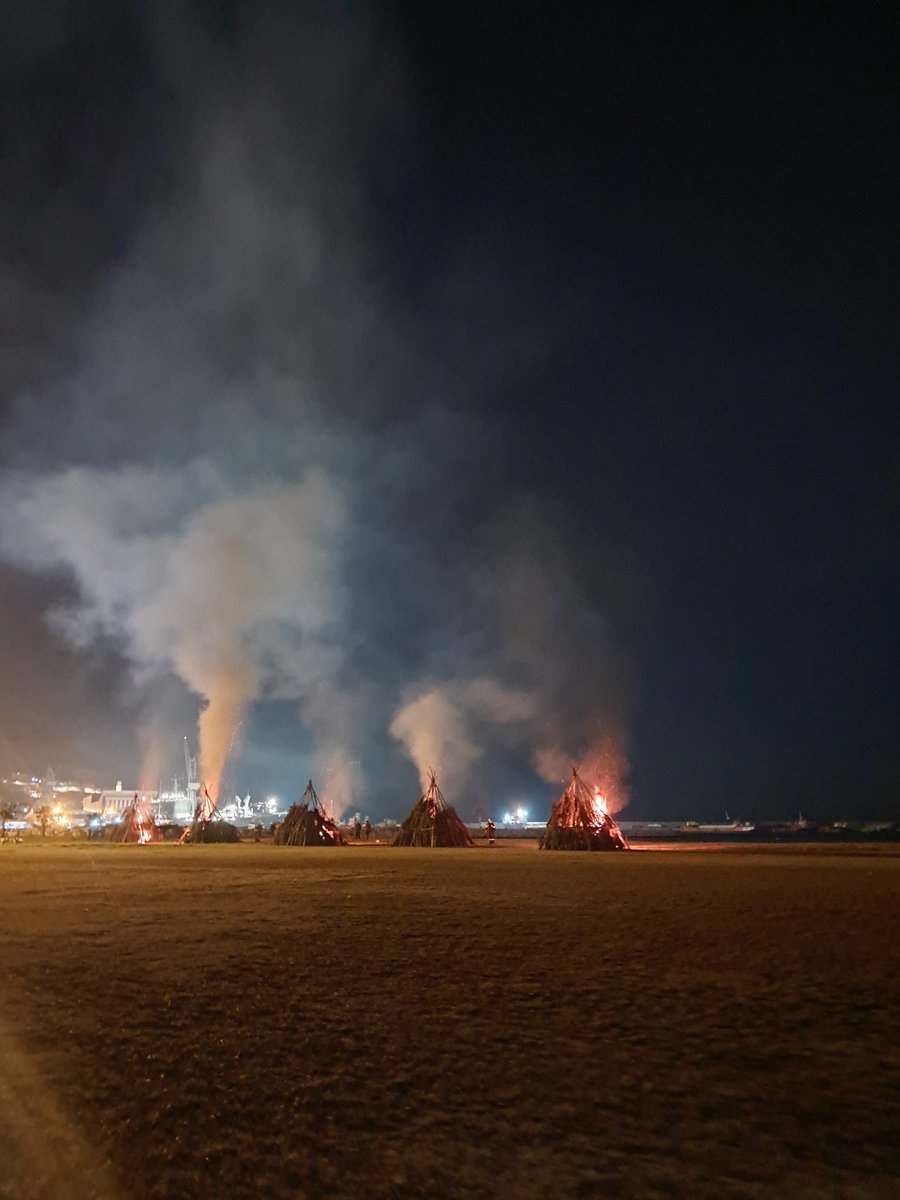 AnnaxLGxTS's tweet image. 📍🎄 Castellammare di Stabia (Provincia di Napoli, Italy) #FriendsTime 🔥🌊❤️