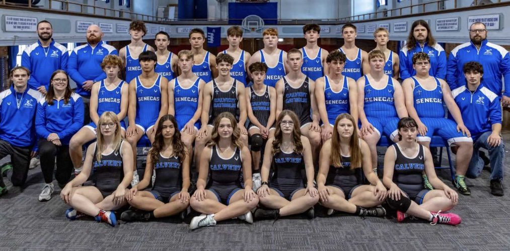 🤼 Preview: Men’s will be led by lettermen Joey Longo, Cash Lee, Andrew Jones, Cole Seifert, &amp; Dante Fabrizio. We’ve also added 8 freshman! 

Our women's team is led by district qualifier Evie Pfleiderer, &amp; letterwomen Kaydence Kopp, &amp; Ali Gosche. We’ve also added 2 freshmen!