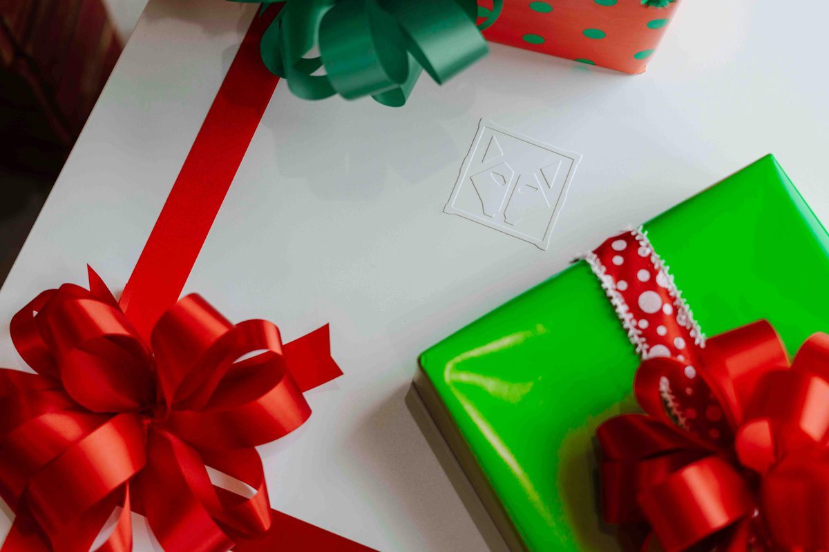 doghousesupp's tweet image. Your dog doesn’t care about gift-wrapping… unless it crinkles. Then it’s theirs now. 😂

 doghousesupplies.com

#DogLife #HolidayDog #DogParentProblems #DogSupplies #DogGifts #FunnyDogs #ShopNow #DogHouseSupplies #DogLovers #CrinkleCrew