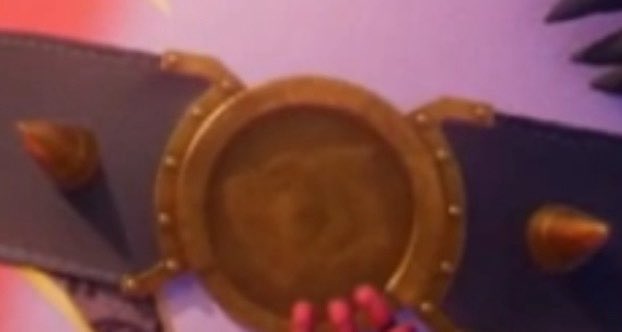 I was wondering where julekas tiger symbol was and tell me why it took me forever to realize it’s on her belt 😭